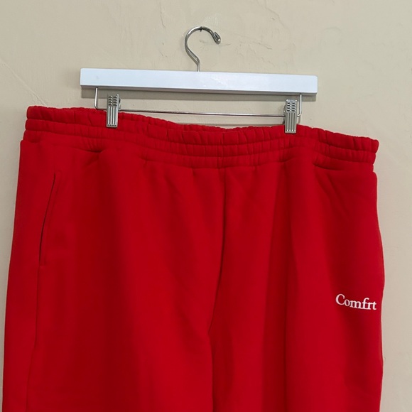 Comfrt Crimson Red Signature Sweats. Never Worn Never Washed. New w/o tags!!! - Picture 4 of 10